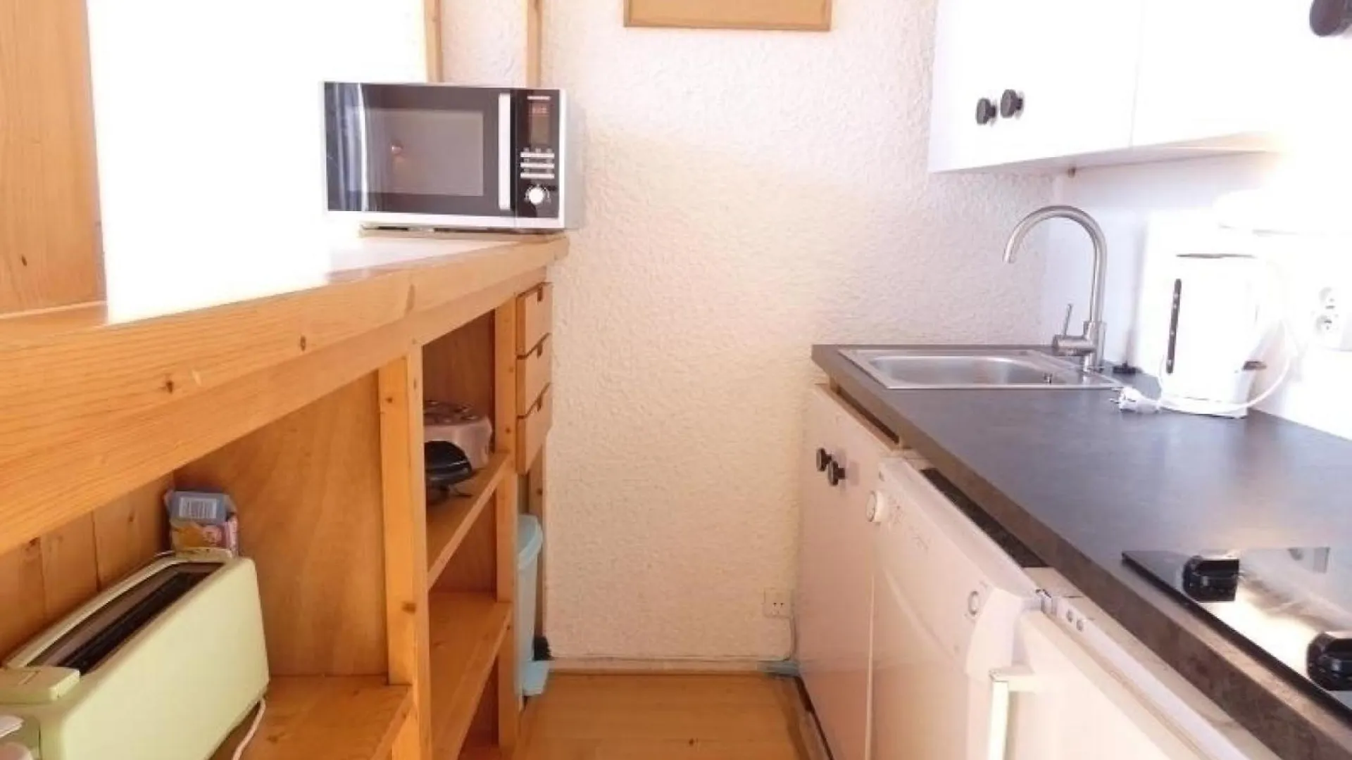 Apartment Studio 4 Pers. Avec Balcon Au Sud, A Piau-Engaly, Cuisine Equipee Et Acces Direct Aux Pistes - Fr-1-457-155